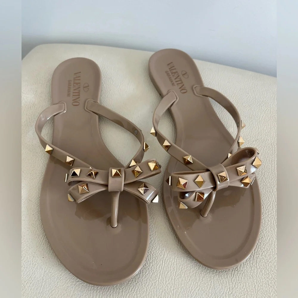 Valentino Garavani Rockstud Jelly Thong Flat Sandal’s Women’s Size 40 - Picture 8 of 11